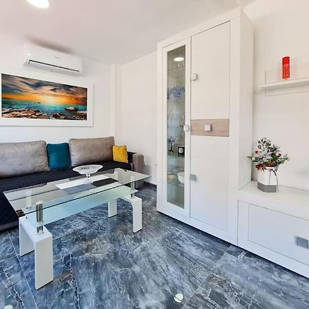 Modern Apartment Right In The Heart Of Бенідорм Екстер'єр фото